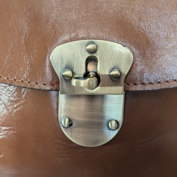 Patricia Nash Veneto Tan Crossbody Style P49301 - Picture 9 of 16